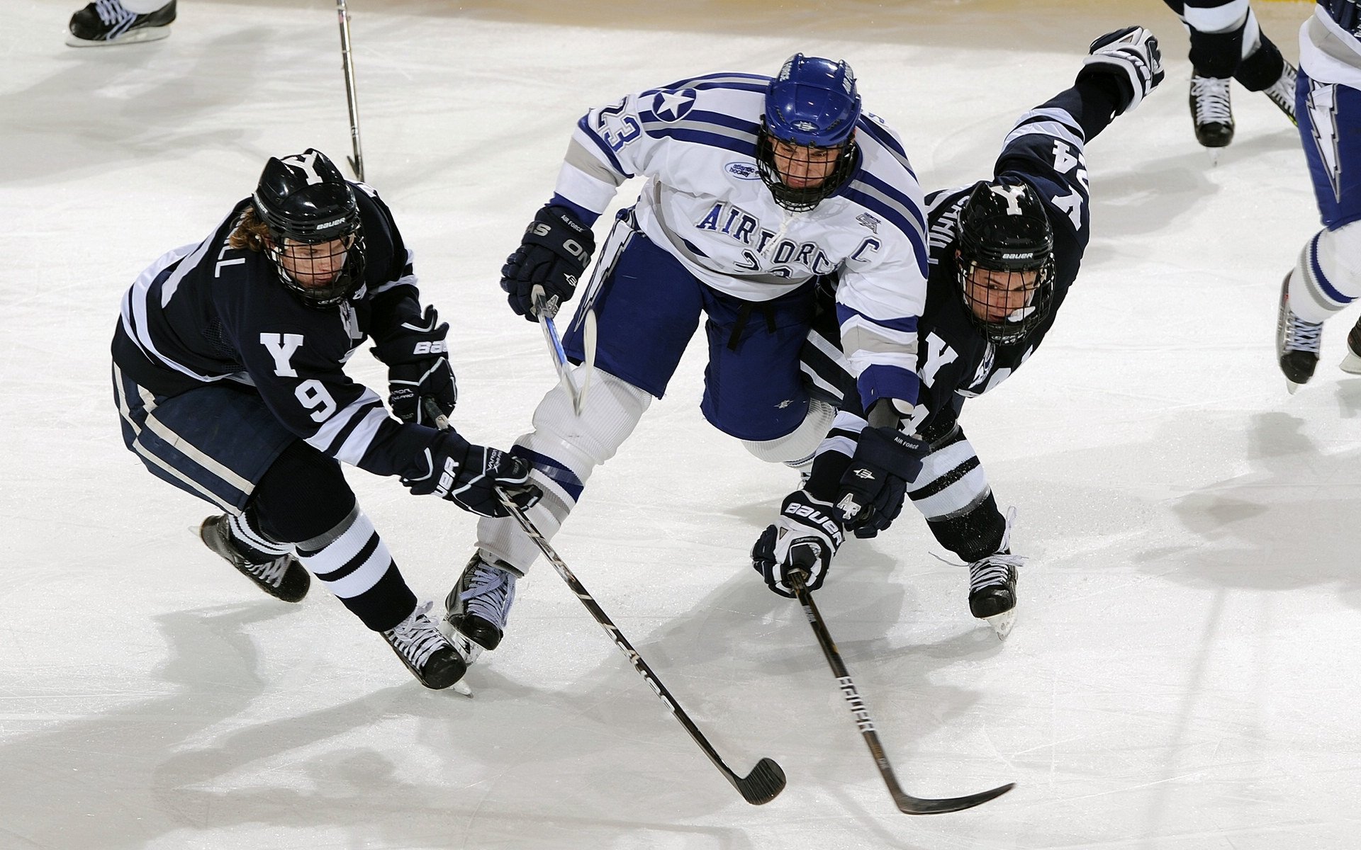 逆境中的信念：车手对抗不利气候的坚韧精神，车手的车